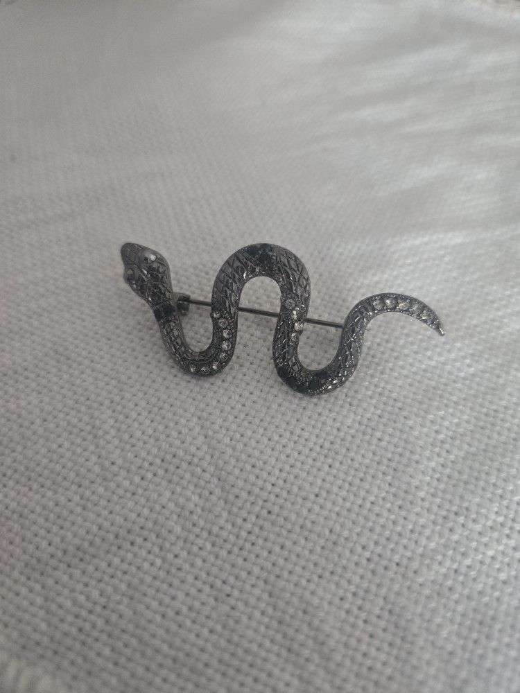 Vintage Snake Brooch Pin Dark Silver With Black & White Rhinestones