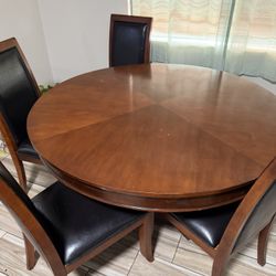 Table And Chairs 
