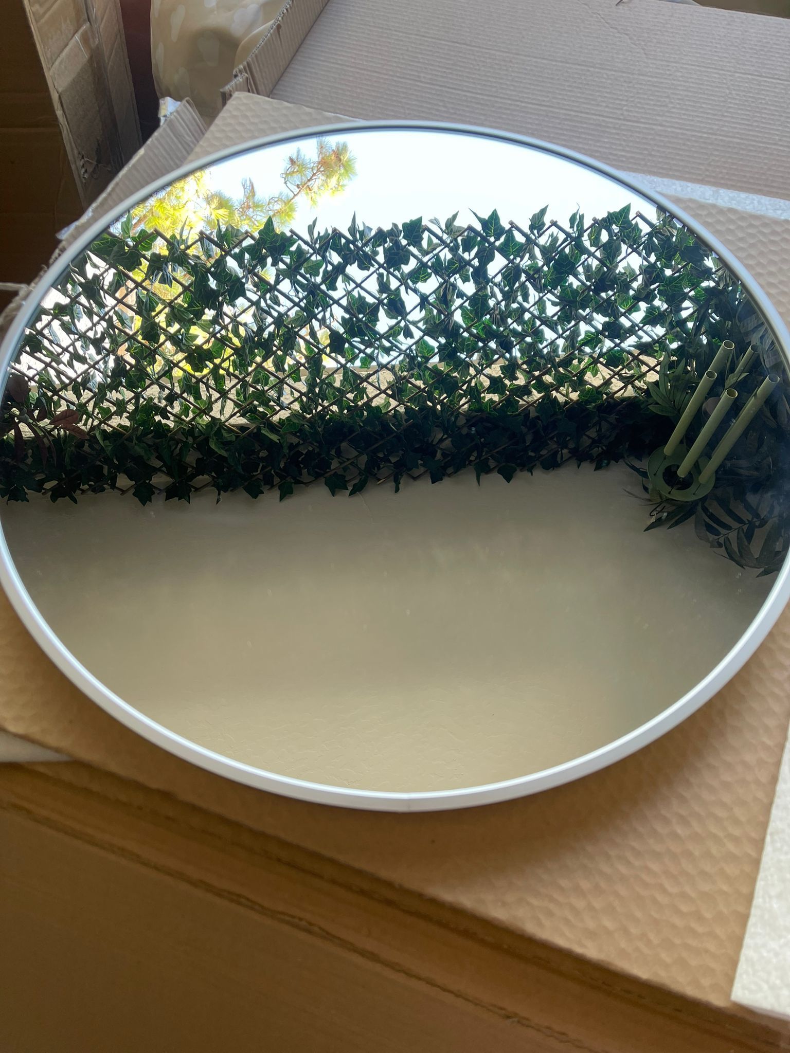 Silver Round Mirror 20”