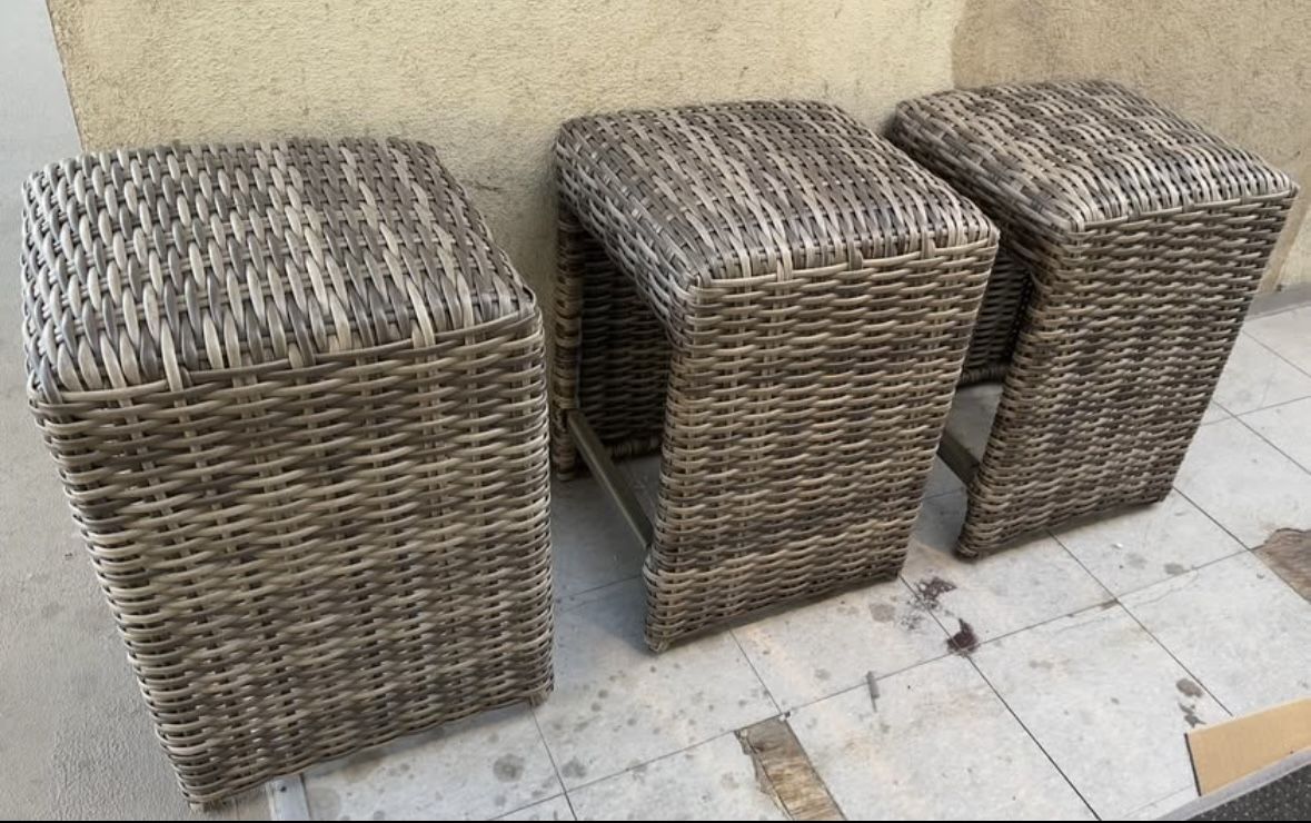 Backless Stool