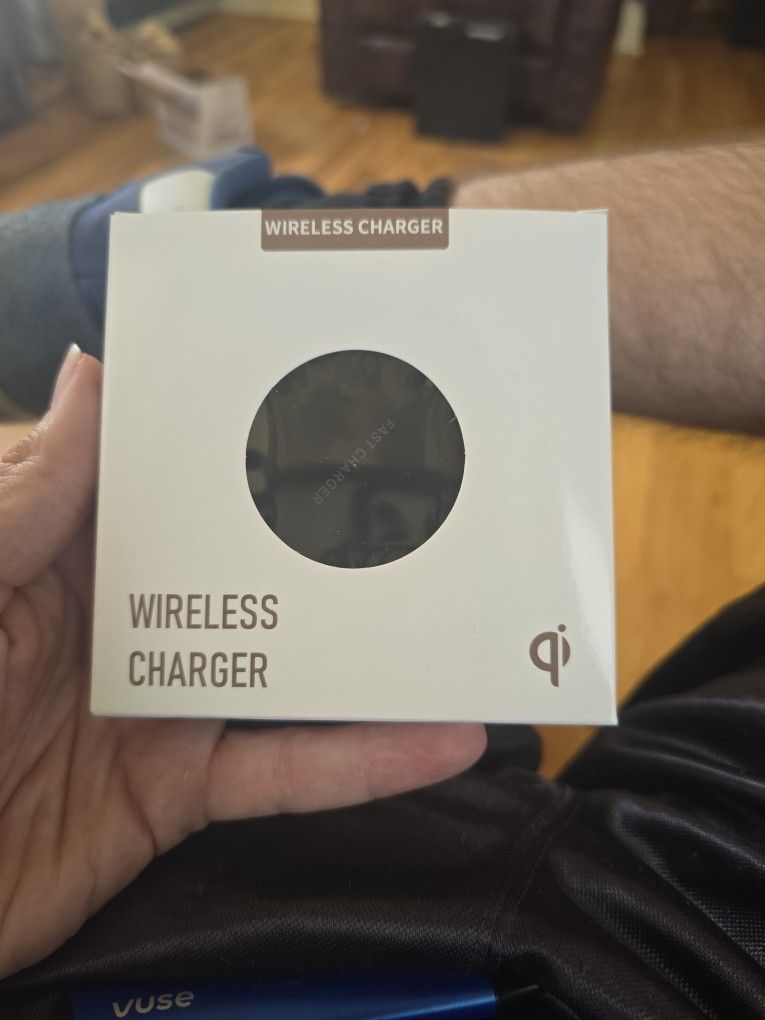 Black Wireless Fast Charger