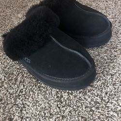 UGG Classic Black Sheepskin Slippers size 8