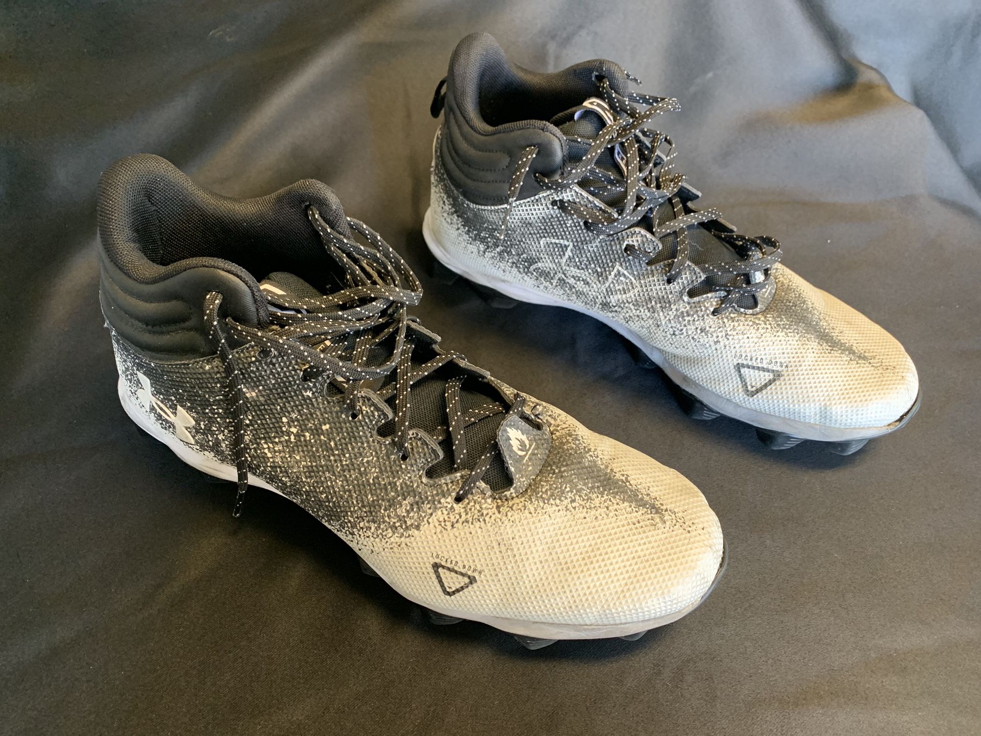 Football Cleats Size 13