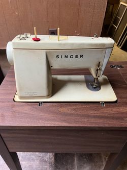 VINTAGE SINGER SEWING MACHINE WITH CABINET AND DESK