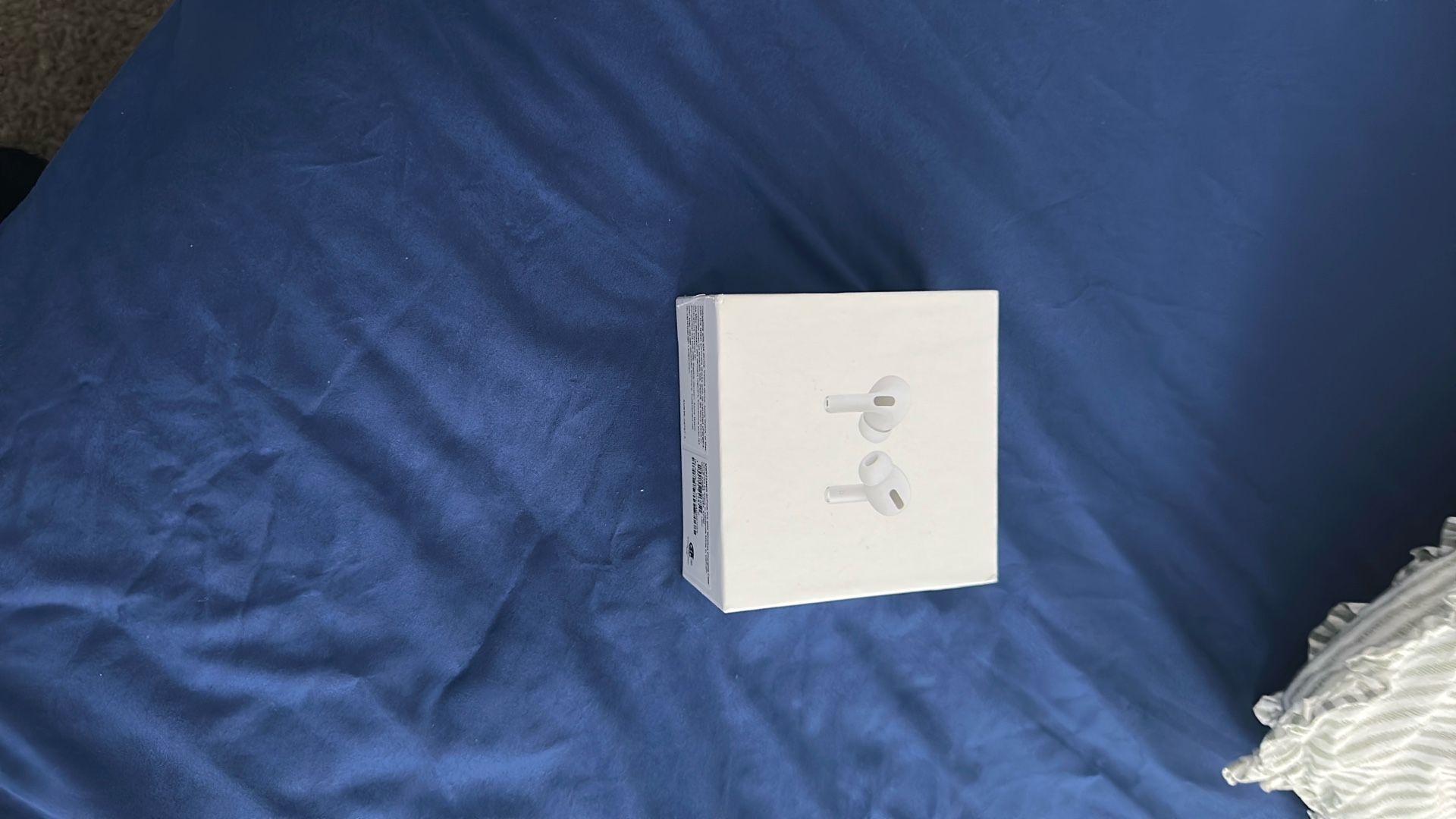 AirPods Pro With Wireless Charging Case 