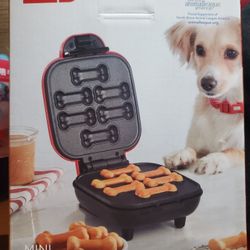 Dash Mini Dog Treat Maker Unopened 