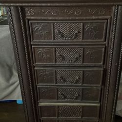 Tall Dresser 6 Drawers