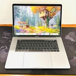 Apple MacBook Pro 15” TouchBar 2017 2.8Ghz i7 16GB 500GB Fully Functional OS Ventura