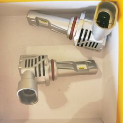 Toyota Rav4 Headlight Bulbs