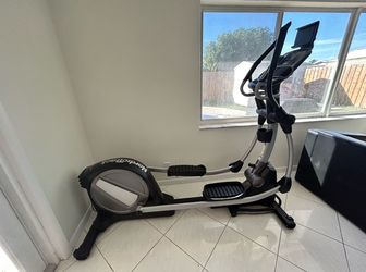 Home workout machine! Elliptical Exercise Machine.
