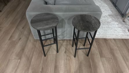 2 free stools