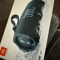 JBL CHARGE 6