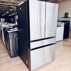New Samsung 29 cu. ft. Bespoke 4-Door French Door Refrigerator with Inner Beverage Center RF70F29DERAA 