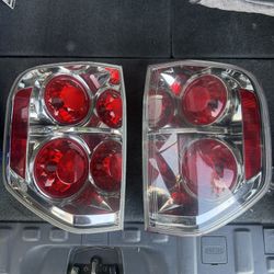 03-08 Honda Pilot Tail Lights 