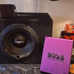 Car Subwoofer And Radio 