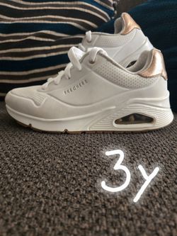 Skechers