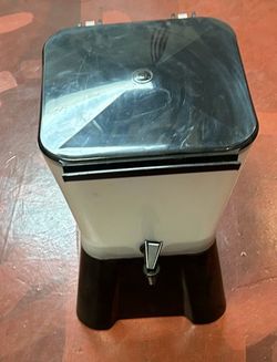 USED - 3 gallon beverage dispenser