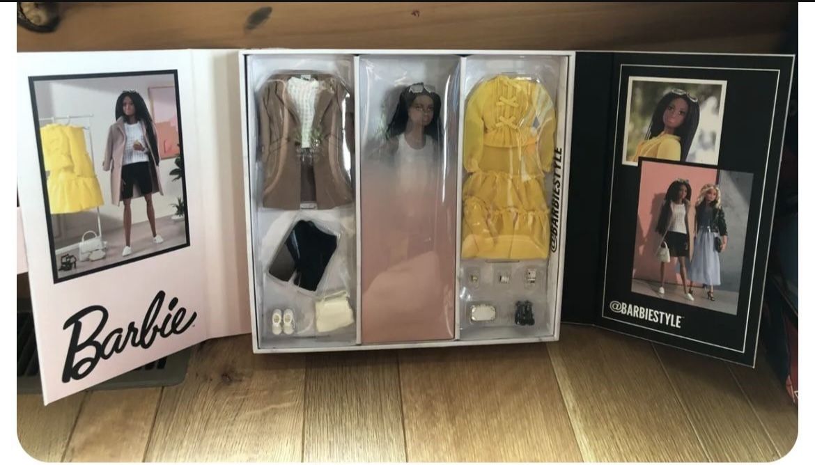 New Barbie Signature @BarbieStyle 2 Fully Poseable Fashion Doll (12-in)