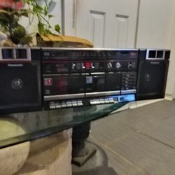 80s Boombox Panasonic RX-CW30