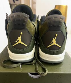 Air Jordan 4 retro SE Craft in olive suede 9.5