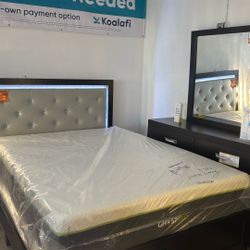 Bedroom Queen Set $999