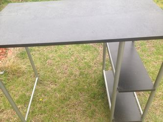Computer table