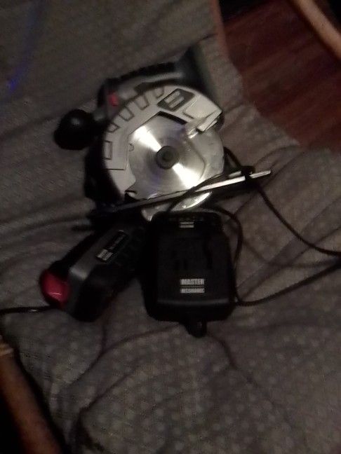 circular Saw With Battery And Charger
