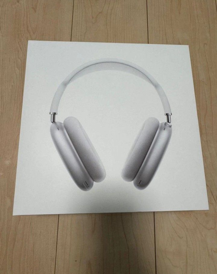 Apple AirMax Brand New With Magsafe Case