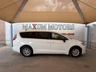 2024 Chrysler Voyager
