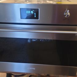 Wall oven Smeg by Bertazzoni