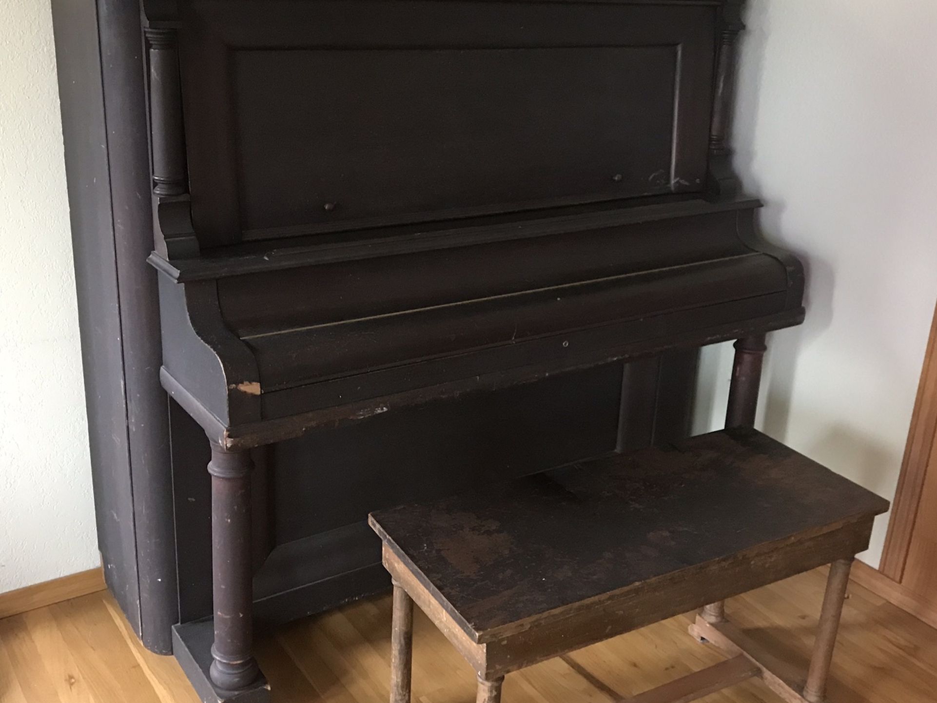 Free 1912 Milton Upright Grand Piano