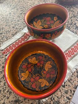 Set of 2 Beautiful Handmade Hand Painted Traditional Russian Bowls