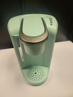 Keurig _$25_Comes w New Pods & holder. Hardly used