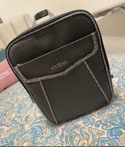 Pretty Bag pack From Guess ! New ( Ask for price)