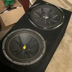 12in Kicker Subs With Amp