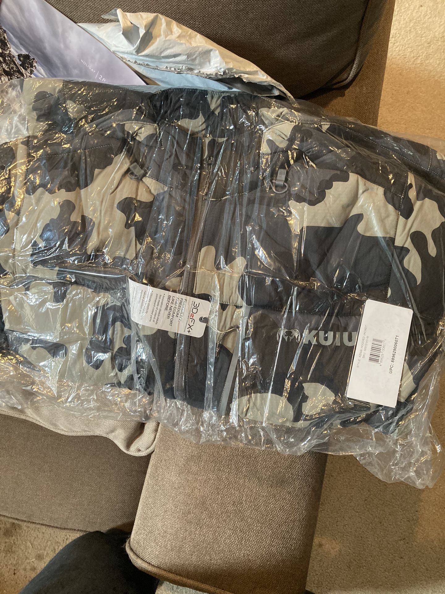 Kuiu Kenai Hooded Jacket