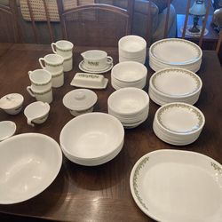 122 Pc. Corelle Dinnerware Spring Blossom Crazy Daisy Pattern