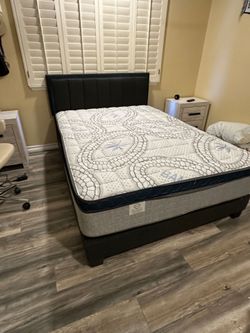 Queen Size Mattress Pillow Top New Bedframe sold separately