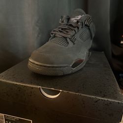 Jordan 4s Black Cats Size 11