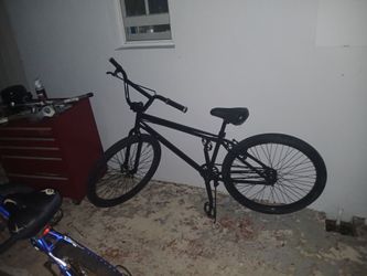 Black bmx Bike