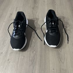 Nike Revolution 6 Shoes