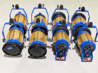 (8) 1500WS LED Fresnel video lights