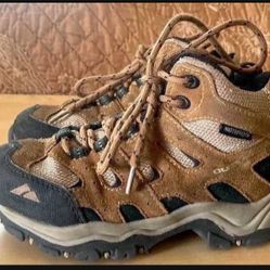 KIDS HIKING BOOTS