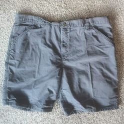 Men's Cargo Shorts - Excellent Condition