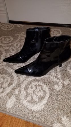 Ladies boots size 8 1/2