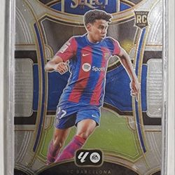 Lamine Yamal 2023-24 Panini Select Silver Prizm Rookie Soccer Card #136 FCB