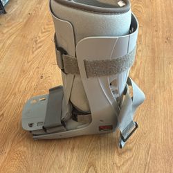 Breg Air Pump Ankle Medical Boot Walking Cast Foot Injury Brace - Size MEDIUM