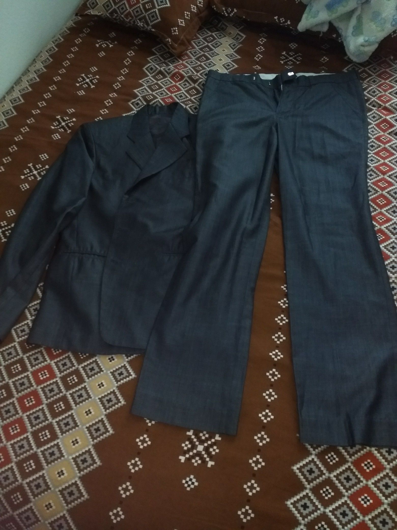 Men's suit small size