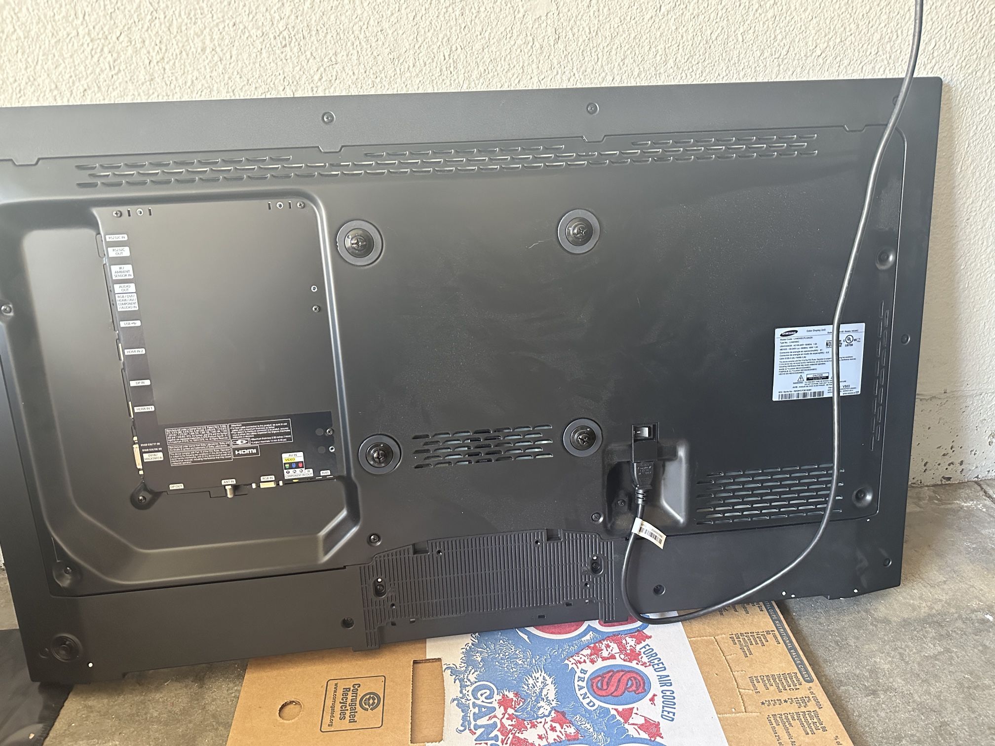 Samsung Display 40” 1080