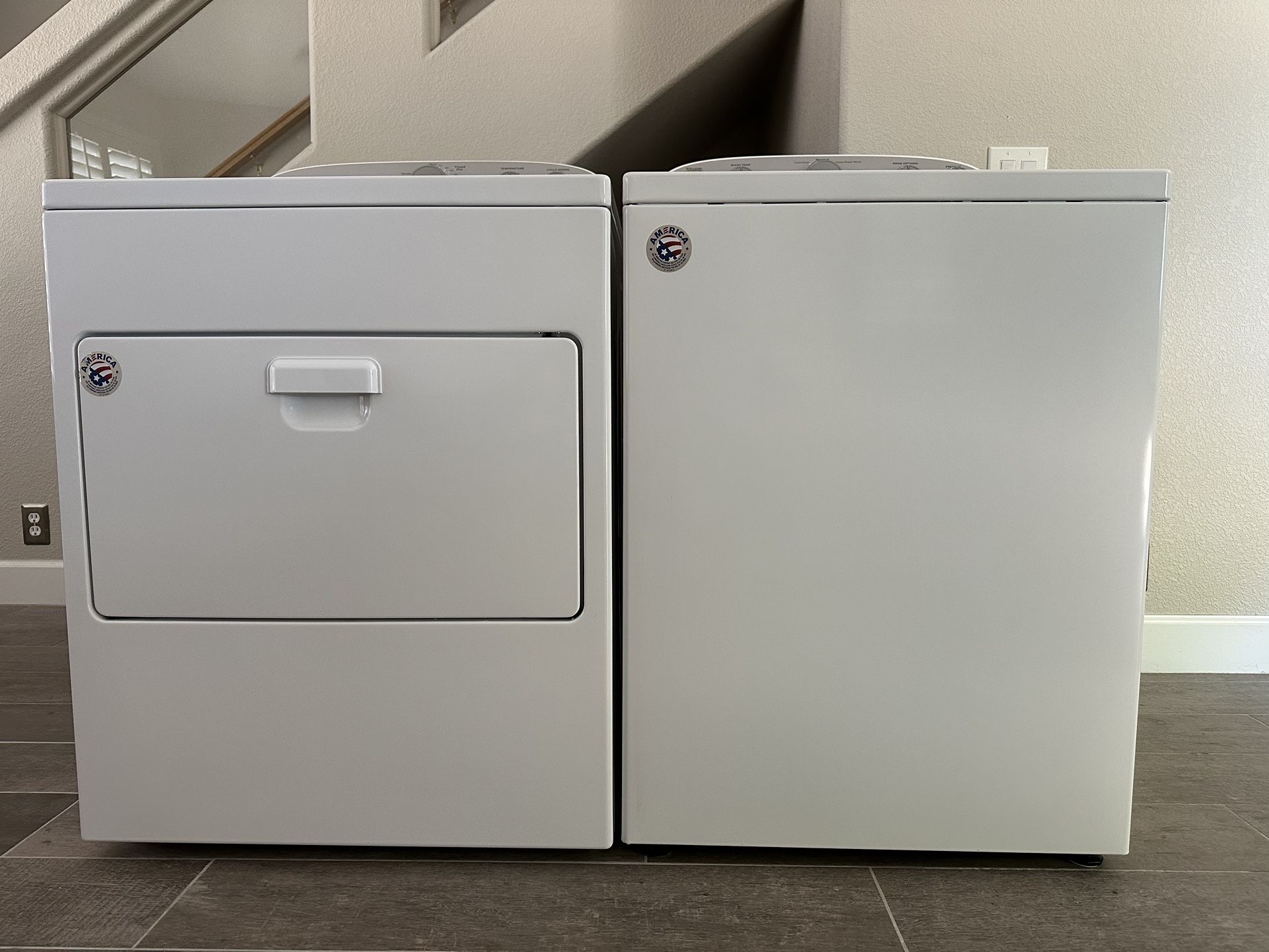 Whirlpool Washer And Dryer Set